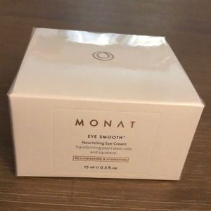 Monat Eye Smooth